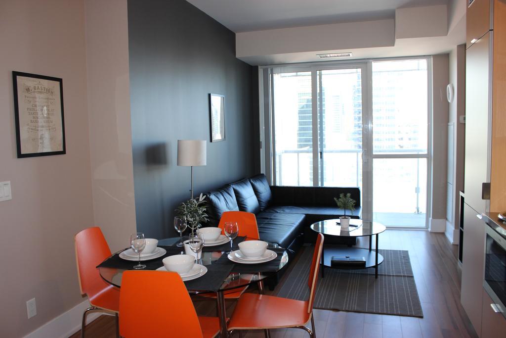 Atlas Suites - Cn Tower & Convention Centre Toronto Room photo
