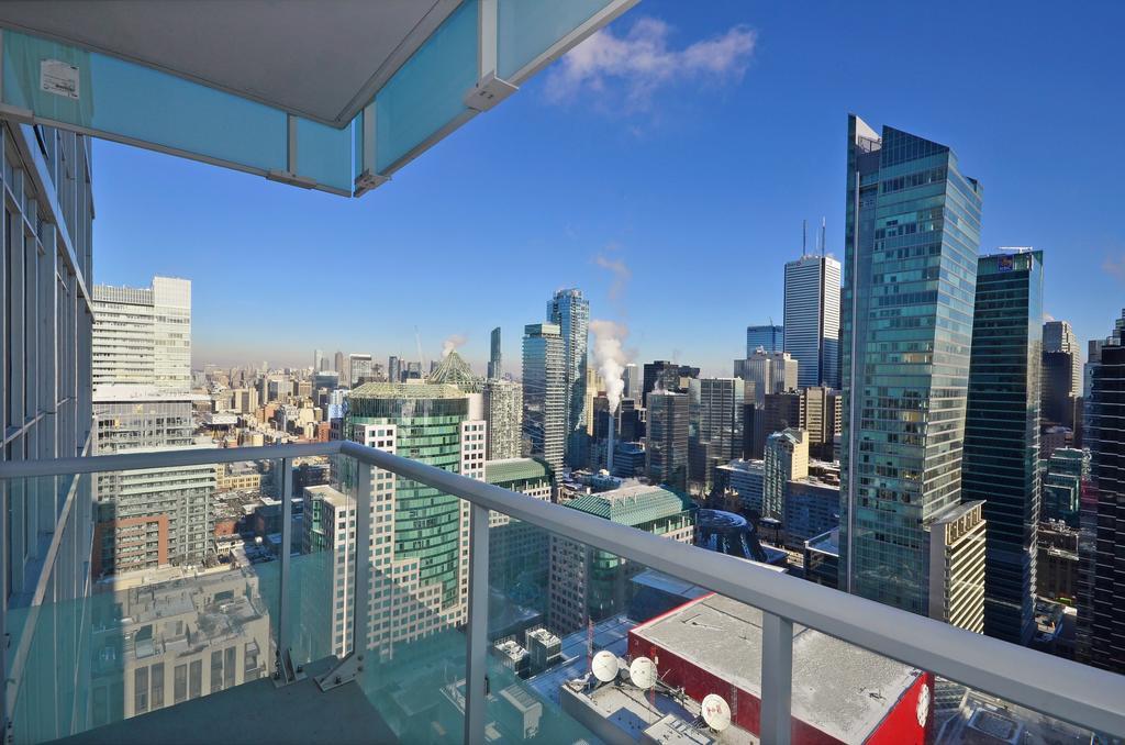 Atlas Suites - Cn Tower & Convention Centre Toronto Room photo