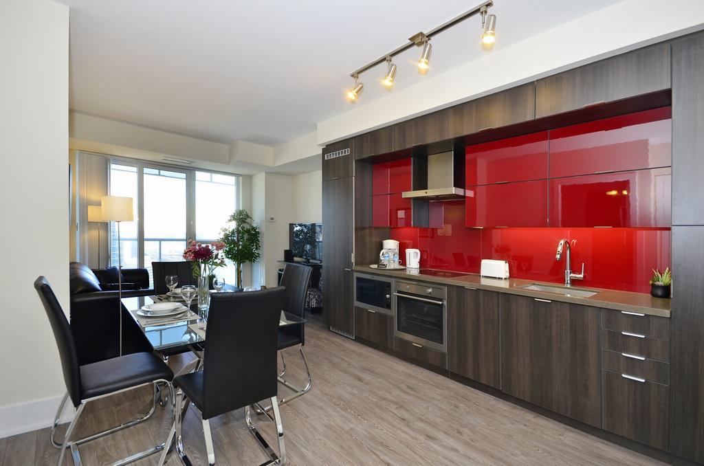 Atlas Suites - Cn Tower & Convention Centre Toronto Room photo