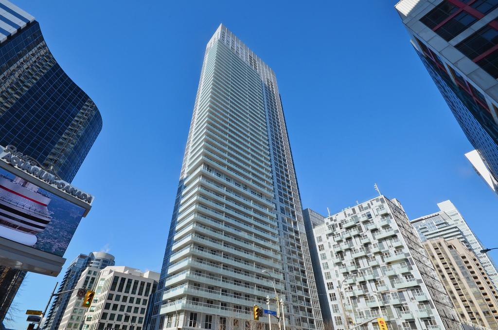 Atlas Suites - Cn Tower & Convention Centre Toronto Room photo