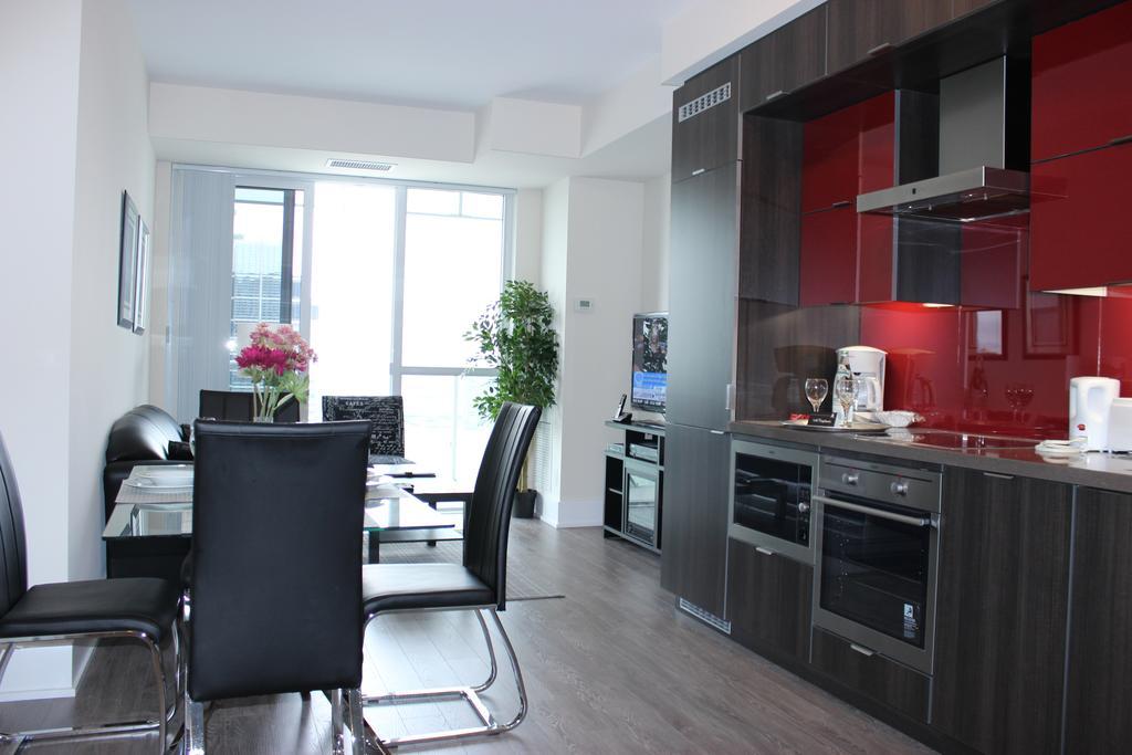 Atlas Suites - Cn Tower & Convention Centre Toronto Room photo